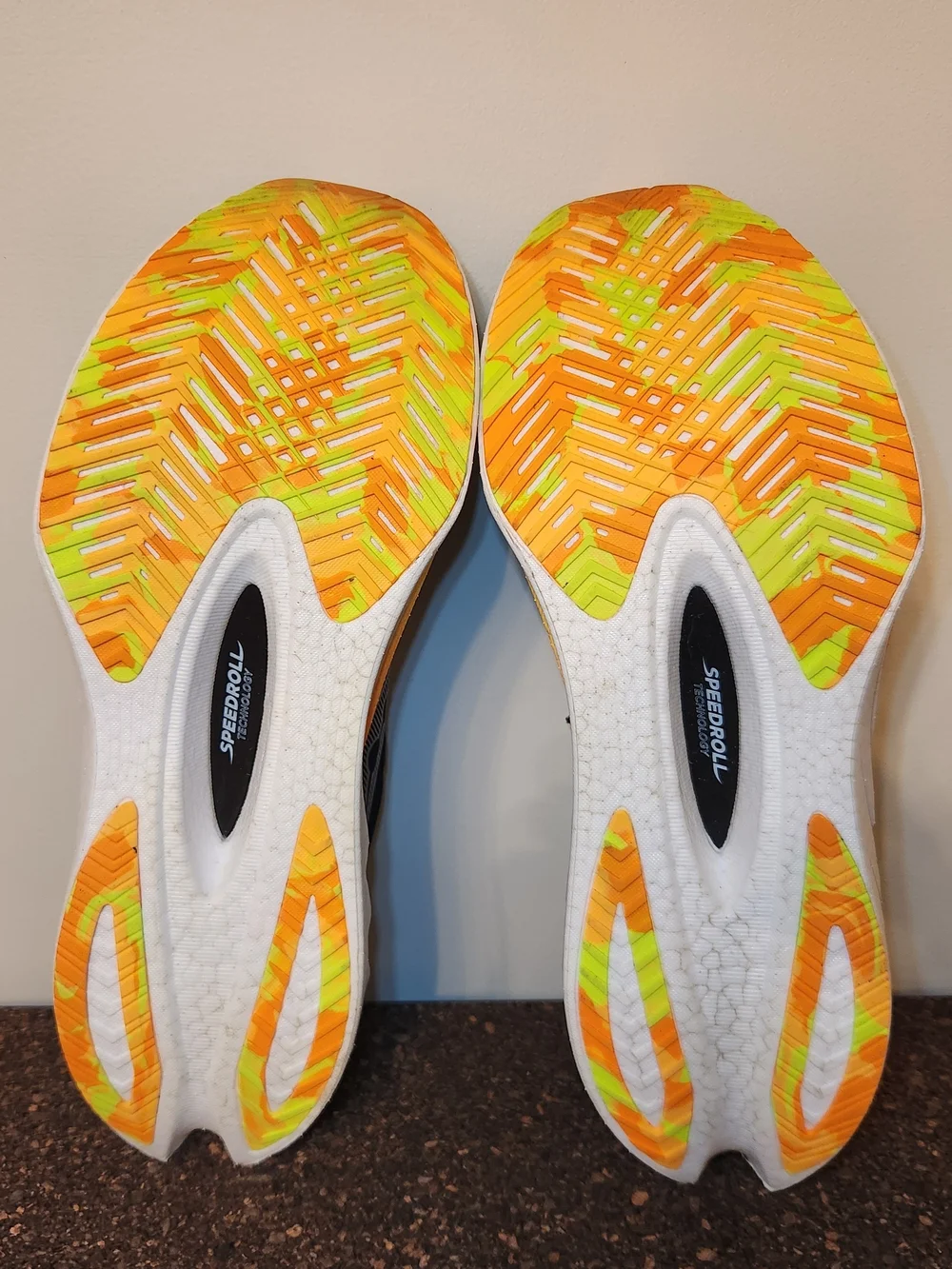 Saucony Endorphin Pro Running Shoes Mens Size 12